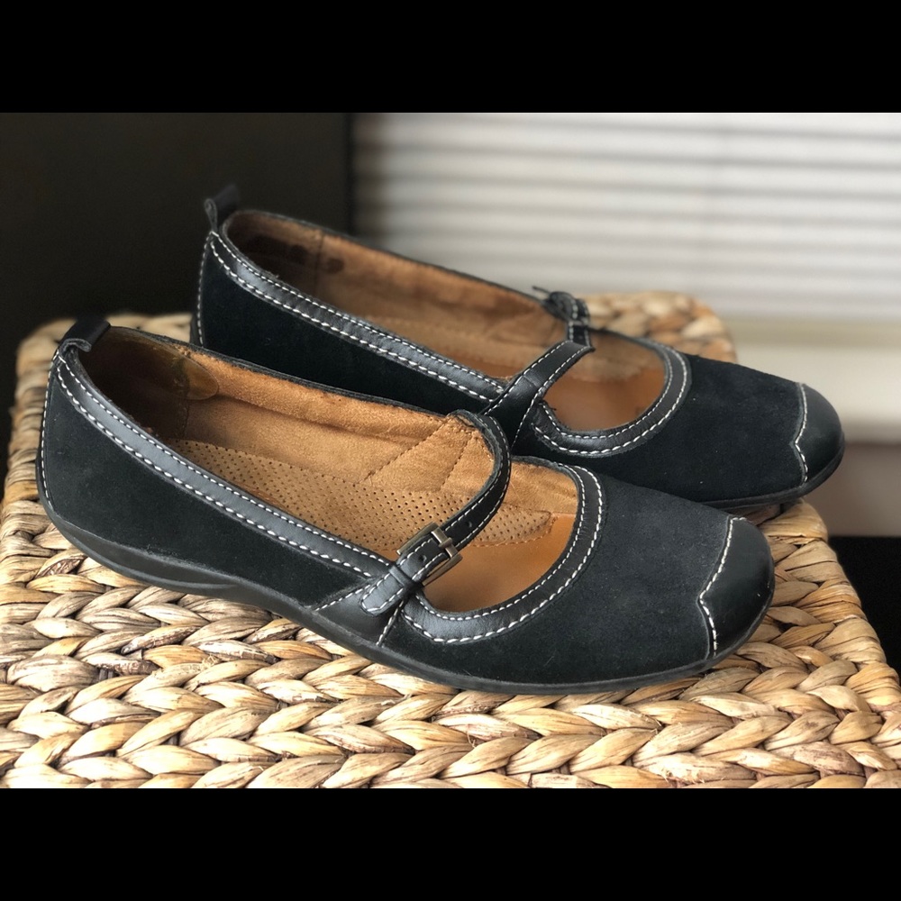 Naturalized Shoes